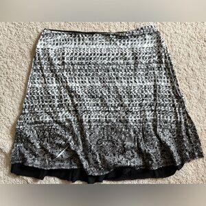 Zoe D. Vintage Black and White Petite Skirt